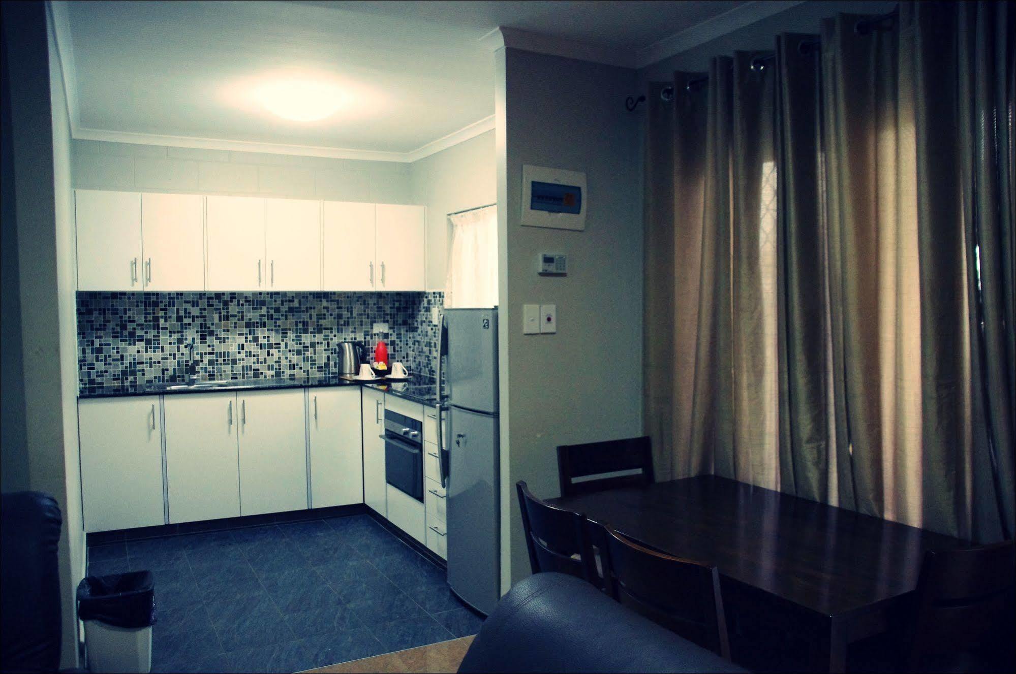 Citi Serviced Apartments And Motel - Korobosea Boroko Exteriör bild